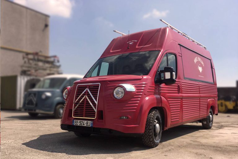 Type H - Food truck old style Rouge