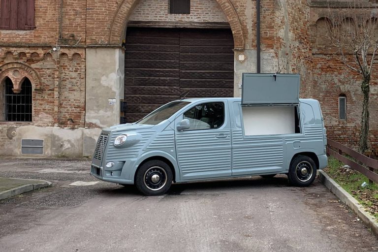 Type HG - Mini Food truck Bleu