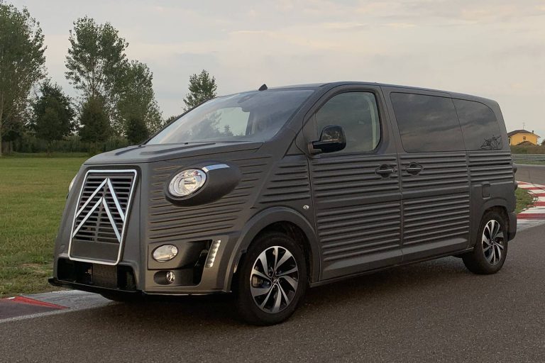 Type HG - E-Passenger Van Noir