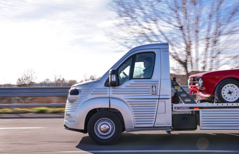 TYPE H TOW TRUCK - COULEUR À CONFIRMER